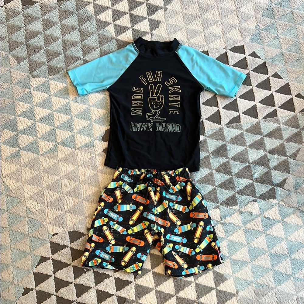 Tony Hawk Rashguard and Swim Trunks Set/ Boys/ Size 4